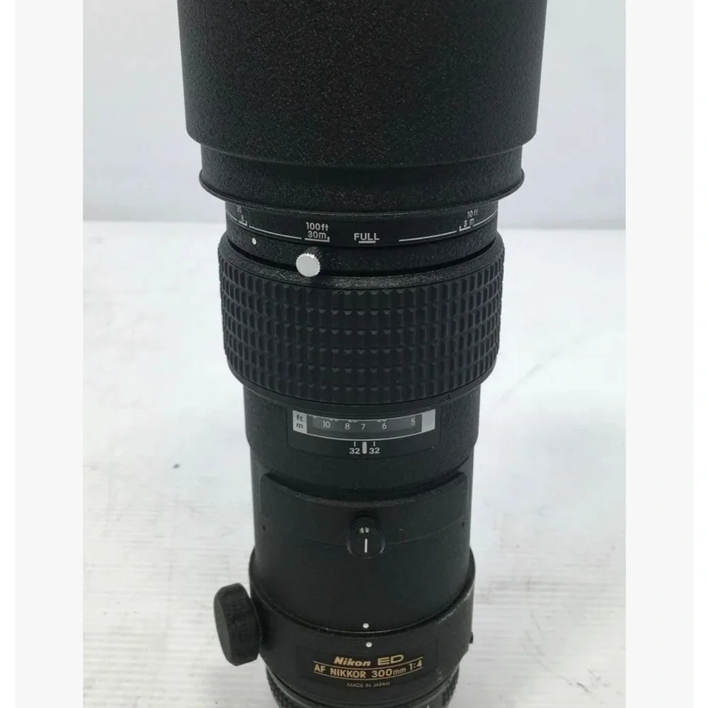 Nikon 300mm F4 ED AF lens